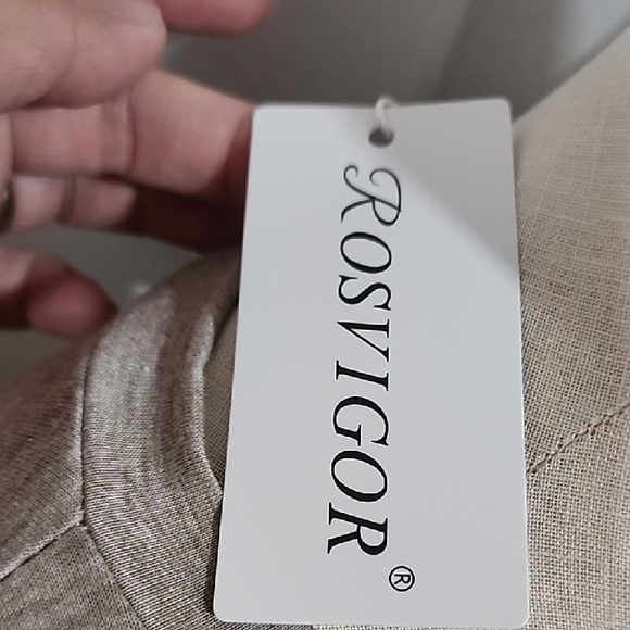 Casual Beige Short Sleeve Women's Top - Picture 2 of 3